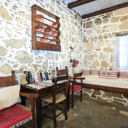 Lithos Villa Kamilari